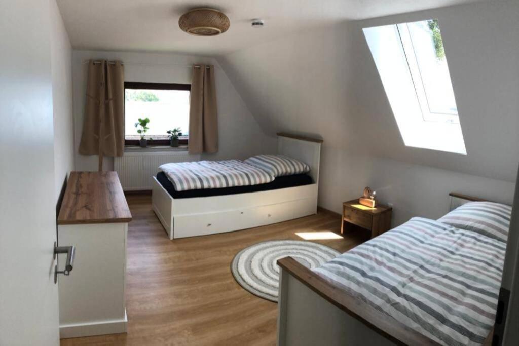Ruhig Gelegene, Top Moderne Ferienwohnung - Hot Tub Und Sauna Gegen Aufpreis Neuhaus an Der Eger Extérieur photo