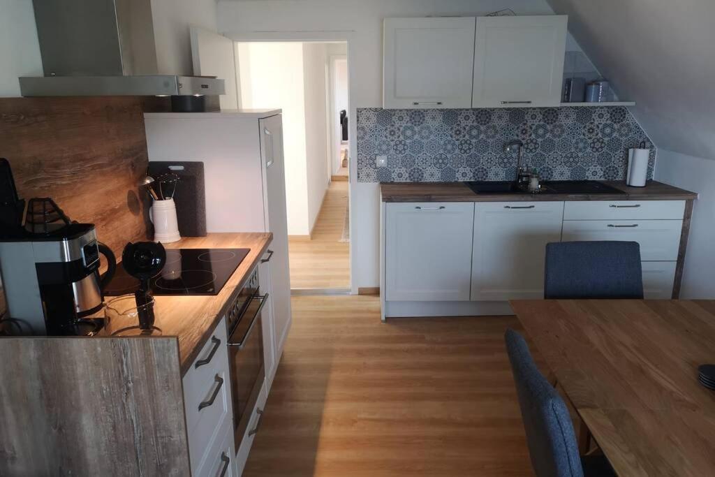Ruhig Gelegene, Top Moderne Ferienwohnung - Hot Tub Und Sauna Gegen Aufpreis Neuhaus an Der Eger Extérieur photo
