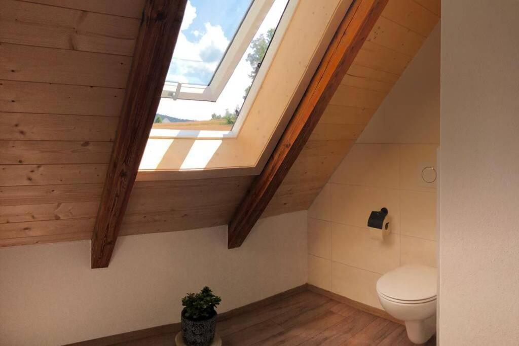 Ruhig Gelegene, Top Moderne Ferienwohnung - Hot Tub Und Sauna Gegen Aufpreis Neuhaus an Der Eger Extérieur photo