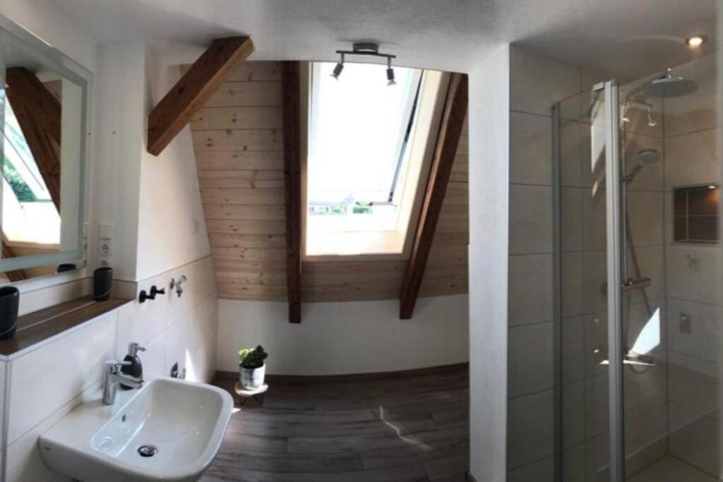 Ruhig Gelegene, Top Moderne Ferienwohnung - Hot Tub Und Sauna Gegen Aufpreis Neuhaus an Der Eger Extérieur photo