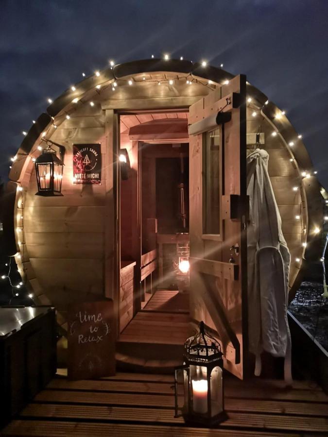 Ruhig Gelegene, Top Moderne Ferienwohnung - Hot Tub Und Sauna Gegen Aufpreis Neuhaus an Der Eger Extérieur photo
