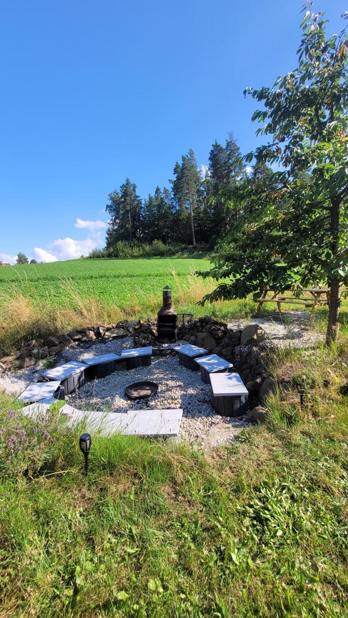 Ruhig Gelegene, Top Moderne Ferienwohnung - Hot Tub Und Sauna Gegen Aufpreis Neuhaus an Der Eger Extérieur photo