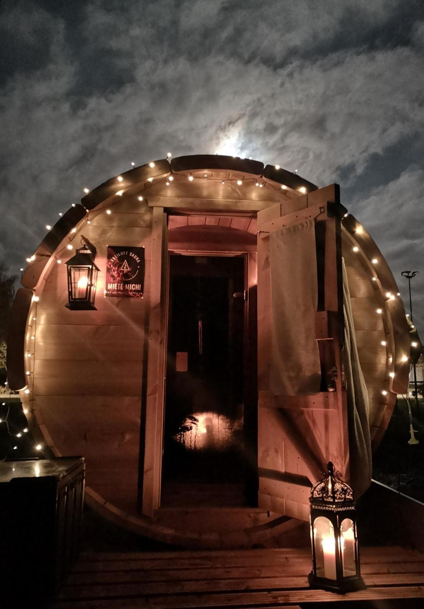 Ruhig Gelegene, Top Moderne Ferienwohnung - Hot Tub Und Sauna Gegen Aufpreis Neuhaus an Der Eger Extérieur photo
